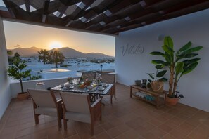 Outdoor dining - Villa Nayra in Playa Blanca (Playa Blanca)