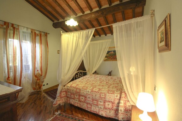 5 Schlafzimmer, Bügeleisen/Bügelbrett, WLAN