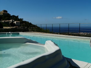 A heated pool - House / Villa - MONTICELLO (Monticello)