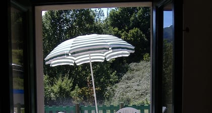 Le Lunghe is a restored cottage in beautiful Tuscany 5 mins. walk to restaurant
