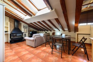 Smart TV, DVD player