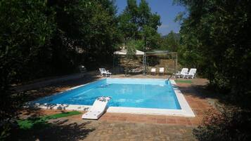 Utomhuspool
