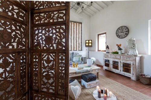 A wonderful villa with swimming pool. Free WIFI