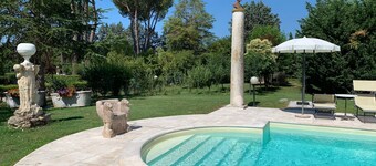 Charming historic villa near Arezzo, with private pool adorned with marble, centuries-old park, and