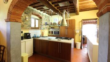 Frigorifero, forno, lavastoviglie, macchina per tè/caffè