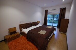 4 bedrooms, in-room safe, iron/ironing board, travel cot