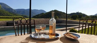 Cottage classified 4 stars, old sheepfold tastefully renovated, heated pool