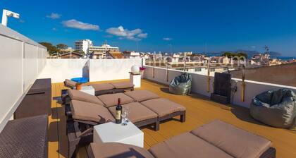 Obelisc-2, 2 DB ground floor apartment near the beach.