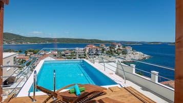 Alberca al aire libre