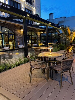 Vista frontal de la propiedad