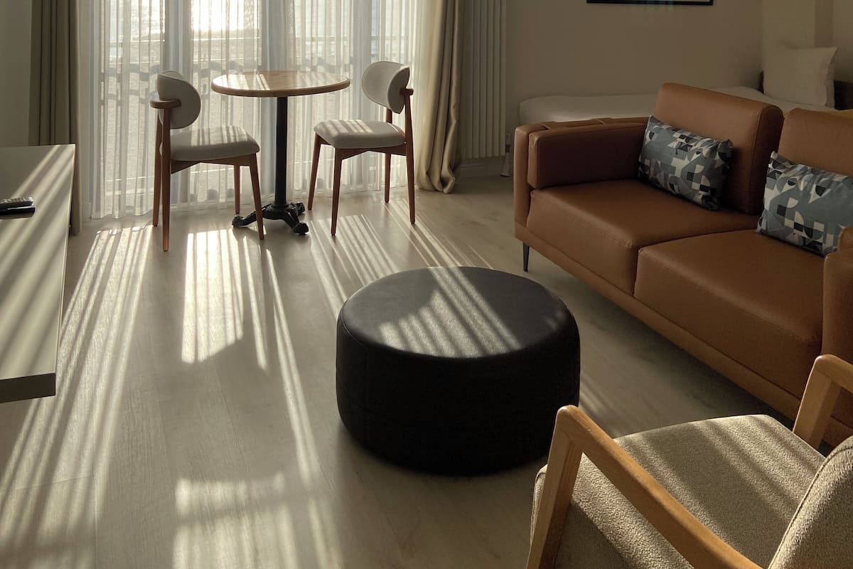 Deluxe-Zimmer, Meerblick | Hochwertige Bettwaren, Minibar, Schreibtisch