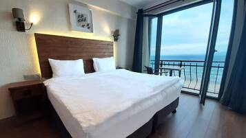 Chambre Standard | Literie de qualité supérieure, minibar, bureau