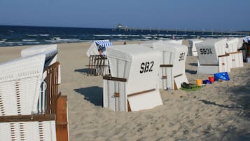 Am Strand, Liegestühle