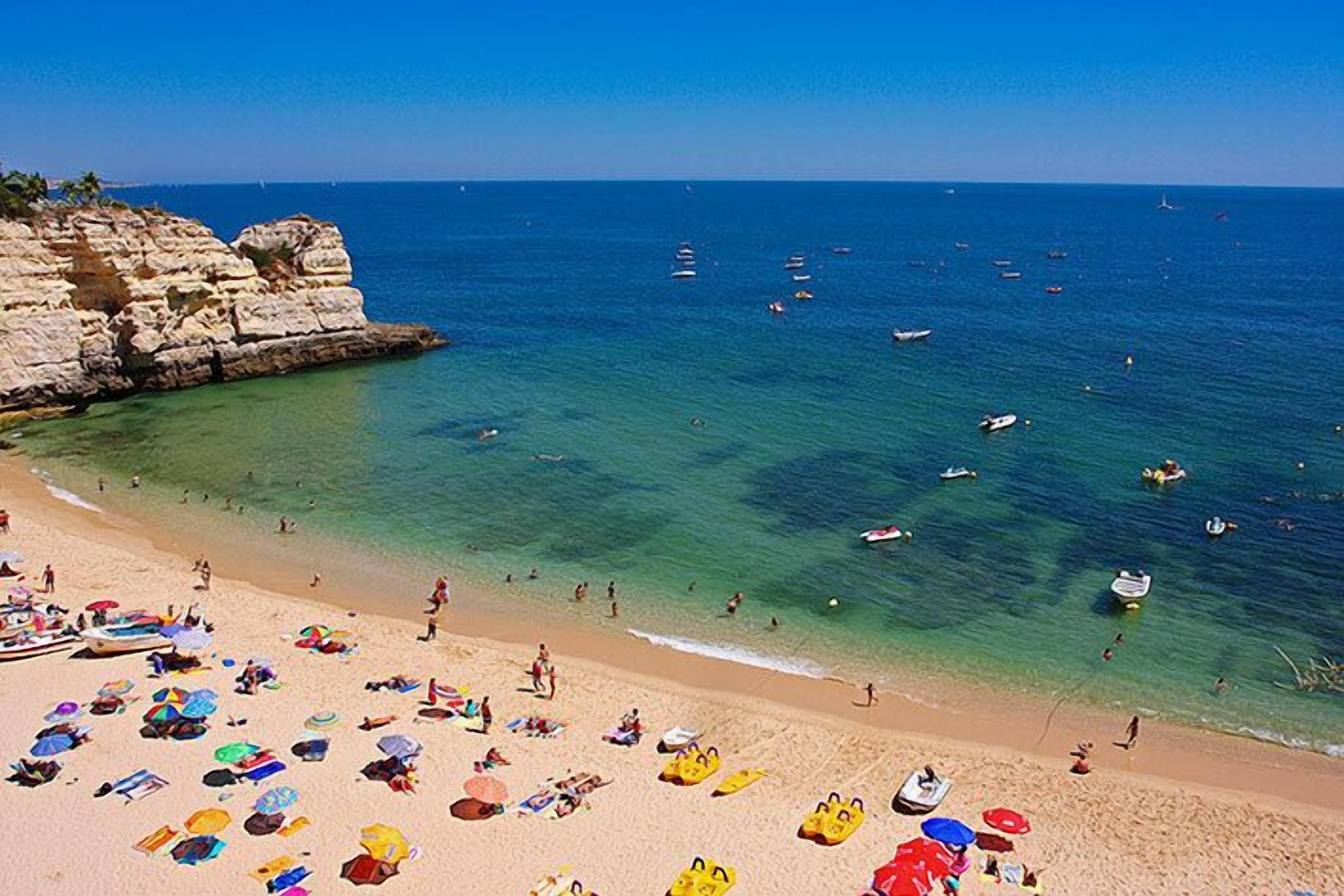 بالقرب من الشاطئ