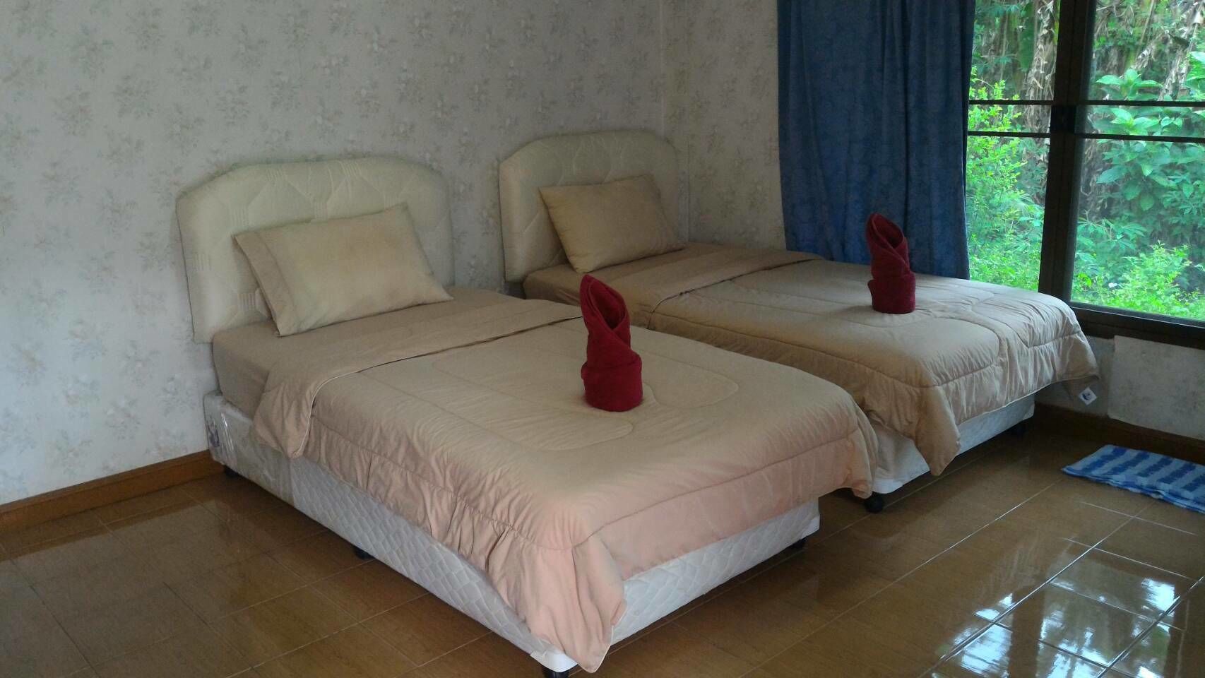 comfort house | minibar, in-room safe, soundproofing, rollaway beds