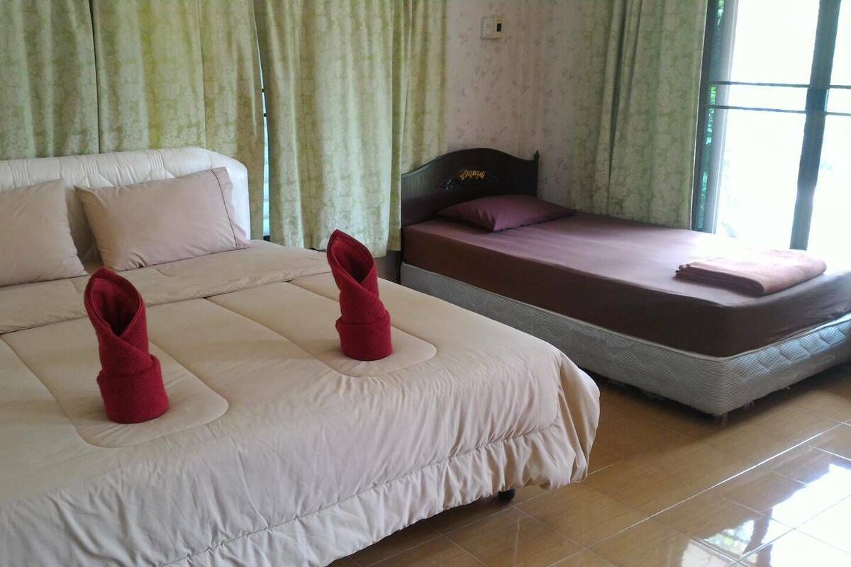 Nhà tiện nghi đơn giản | Minibar, két bảo mật tại phòng, phòng cách âm