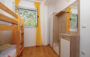 2 bedrooms, free WiFi, bed sheets