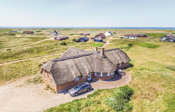 Exterior - Nice home in Harboøre with kitchen (Harboøre)