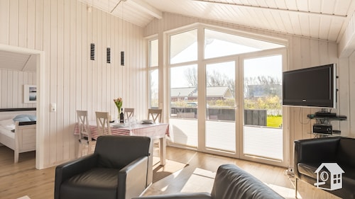 Gemütliches Cottage am Deich zw. Büsum / St.Peter-Ording, Internet, Sauna, Hunde