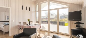 Cosy cottage on the dike btw. Büsum / St. Peter-Ording, Internet, Sauna, Dogs