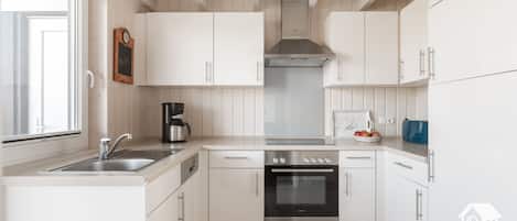 Réfrigérateur, four, plaque de cuisson, lave-vaisselle