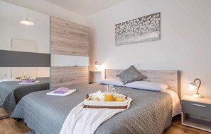 4 Schlafzimmer, Zimmersafe, Reisekinderbett, kostenloses WLAN
