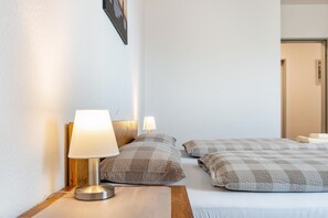 1 bedroom, in-room safe, iron/ironing board, free WiFi