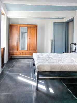 4 quartos, Wi-Fi, roupa de cama