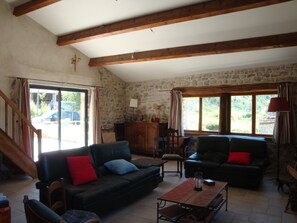 TV, fireplace, DVD player, offices