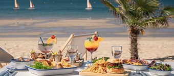 Small Pop house with beautiful terraces. Center and beach 2 steps