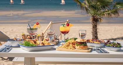 Small Pop house with beautiful terraces. Center and beach 2 steps