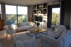 TV, books, stereo, offices
