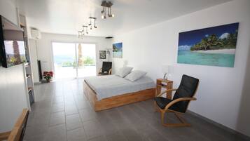 4 slaapkamers, een kluis op de kamer, een strijkplank/strijkijzer