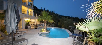 Prachtige villa, recente comfortabele goed uitgerust, met zwembad, airconditioning, wifi