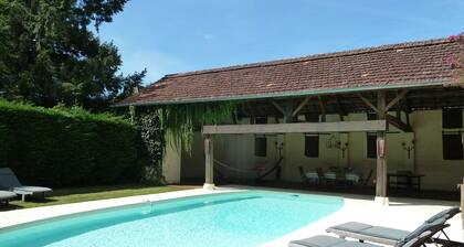 Maison de charme avec piscine et jardin prives, entre Sarlat et Rocamadour