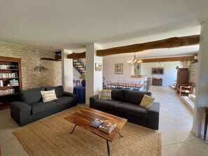 TV, fireplace, DVD player, table tennis