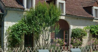 Maison de charme avec piscine privée et jardin, entre Sarlat et Rocamadour