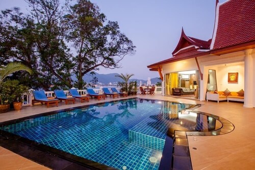 LUXUSVILLA PATONG SCHACHT