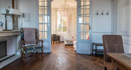 La Roseraie, grand 2 piĂšces, jardin, en plein coeur de Honfeur