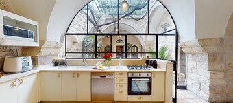 ✦VILLA MAMILLA✦Special private 3BDR  home near Old City✦garden✦