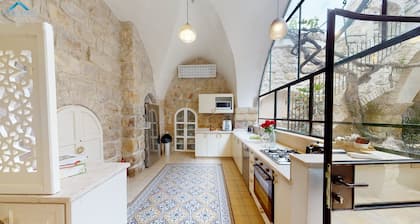 ✦VILLA MAMILLA✦Special private 3BDR home near Old City✦garden✦