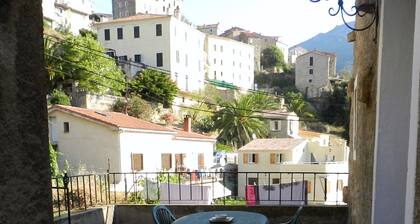 Apartment of 72 m2 in a house in Corsica