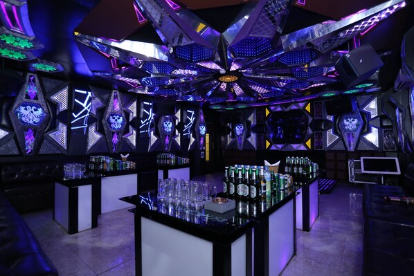 Karaoke room - Central Phu Hung Hotel (Thanh Hoa)