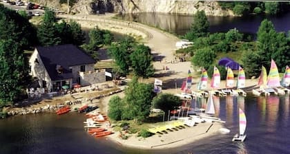 chalet between the mountains and the lakes