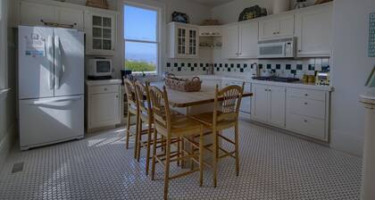 A Victorian Lightkeepers House