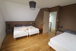 3 chambres, bureau, fer et planche Ă repasser, Wi-Fi gratuit