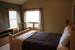 6 bedrooms, free WiFi, bed sheets
