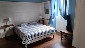 6 chambres, bureau, fer et planche à repasser, Wi-Fi