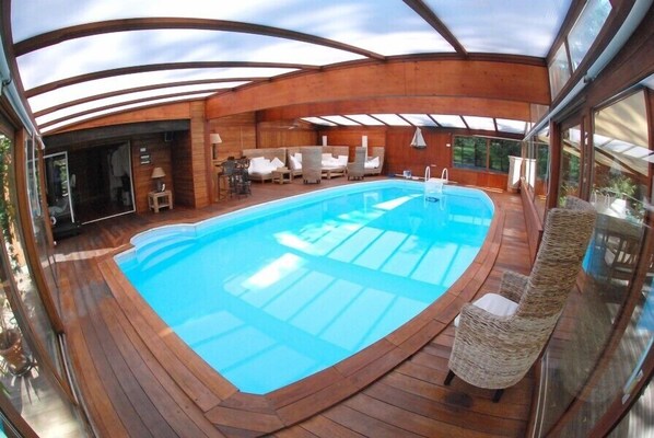 Indoor pool - RESIDENCE ARIEGEOISE 5 MINUTES FROM SAINT GIRONS WITH POOL AND SAUNA (Montjoie-En-Couserans)