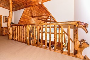 Interior - This Gorgeous home is perfect for gatherings very spacious and wonderful views (Townsend)